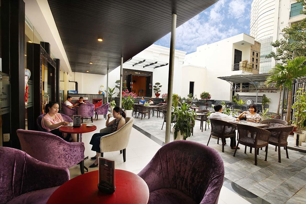 Bamboo Green Riverside Hotel Дананг Экстерьер фото