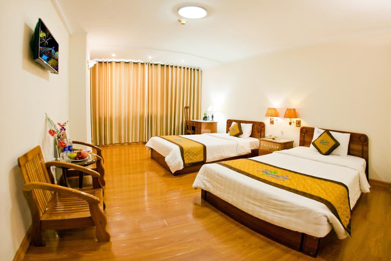 Bamboo Green Riverside Hotel Дананг Экстерьер фото