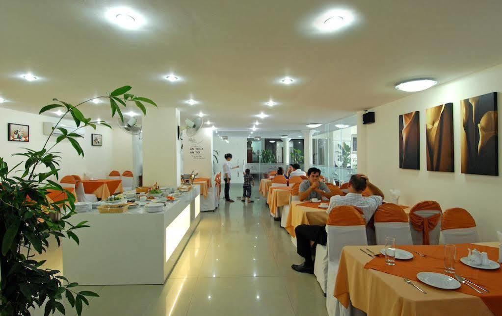 Bamboo Green Riverside Hotel Дананг Экстерьер фото