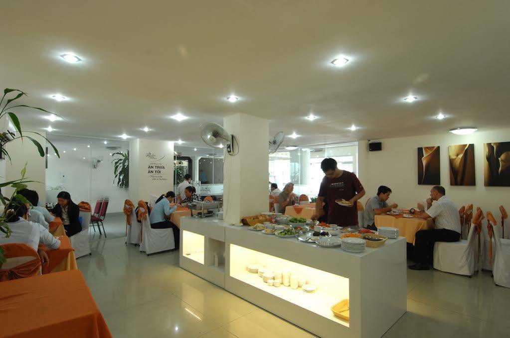 Bamboo Green Riverside Hotel Дананг Экстерьер фото