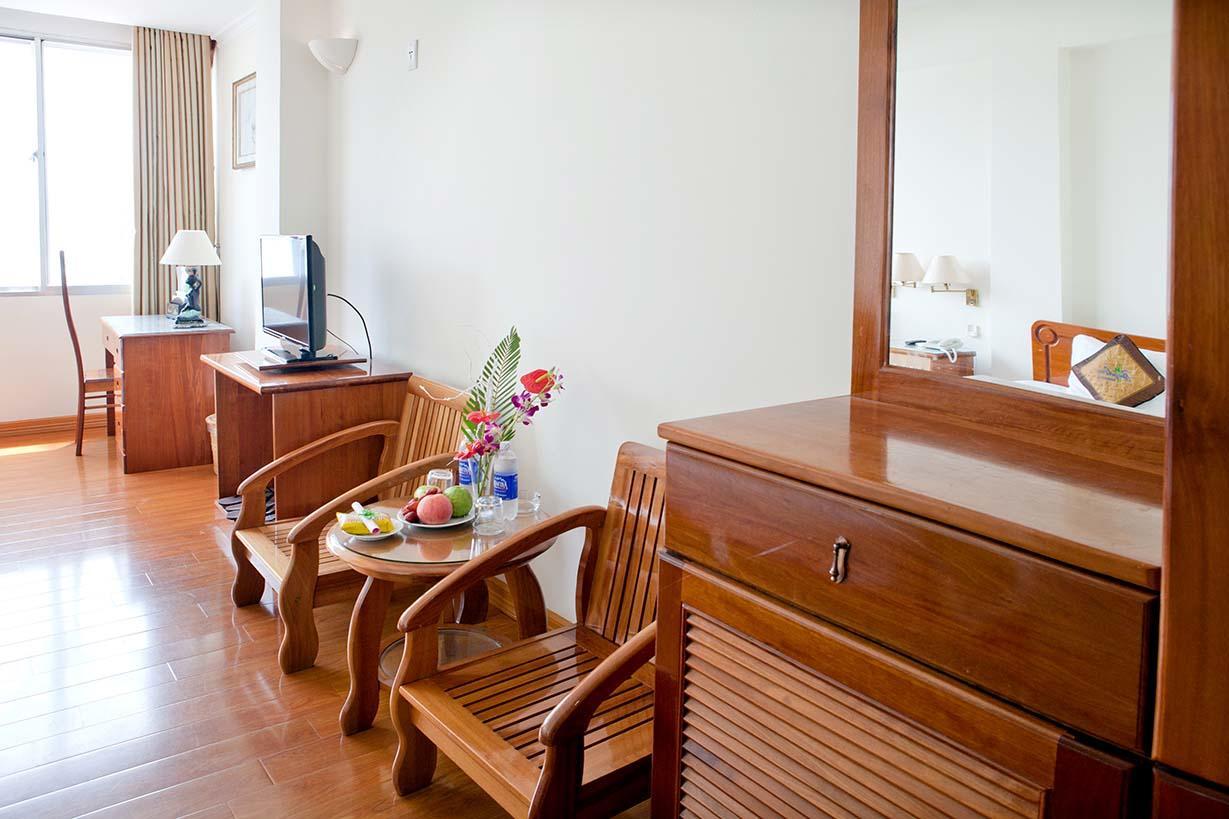 Bamboo Green Riverside Hotel Дананг Экстерьер фото