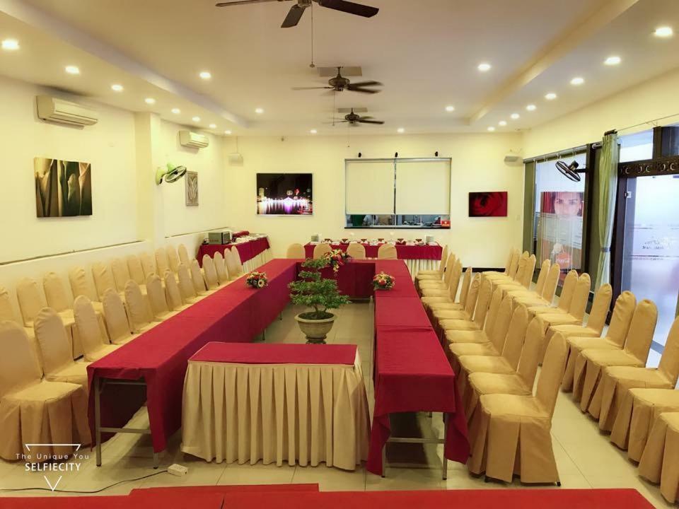 Bamboo Green Riverside Hotel Дананг Экстерьер фото